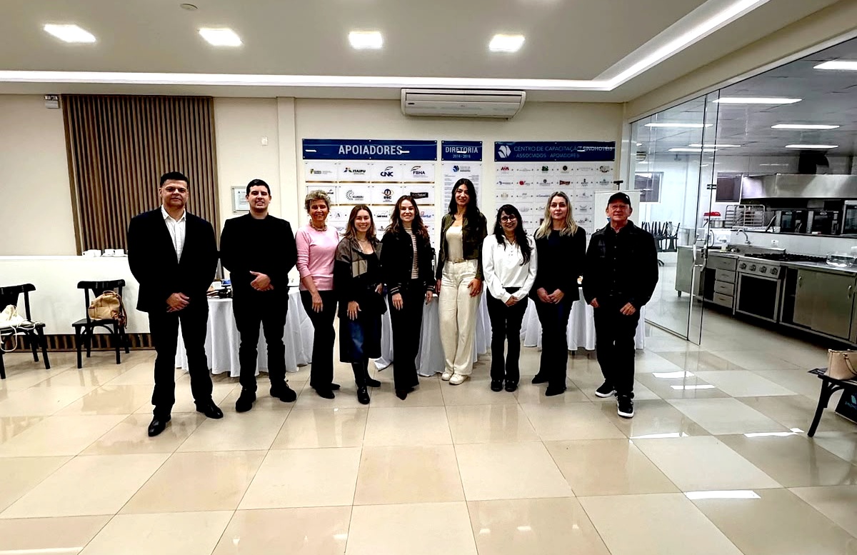Sindhotéis e IHGT recebem lideranças do Sudoeste do Paraná